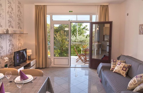 Medveja Apartment | Villa Lidija