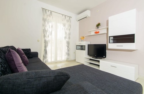 Seget Vranjica Apartment | LUXURY * APARTMENT 2 BEDROOMS, 2 BATHROOMS WITH WHIRLPOOL AND SAUNA