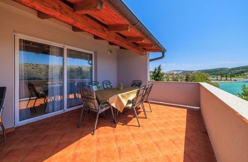 Lopar Apartment | Apartments By the sea in Lopar