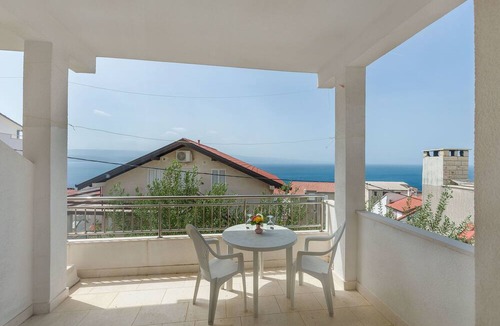 Tice Apartment | Apartments Luca