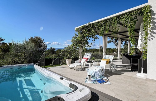 Sveti Vid-Miholjice Villa | Villa Leones on Island krk