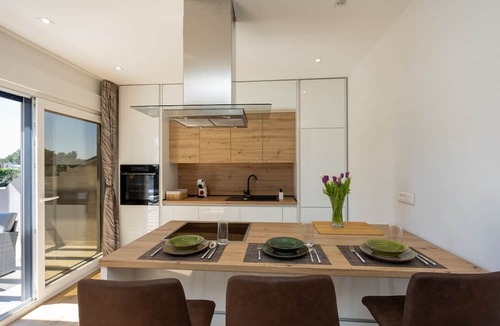 Kamen Apartment | Apartment with pool Jeniffer by Villas Guide