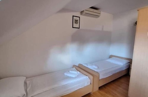 Dolenjske Toplice Apartment | Župnijski apartmaji