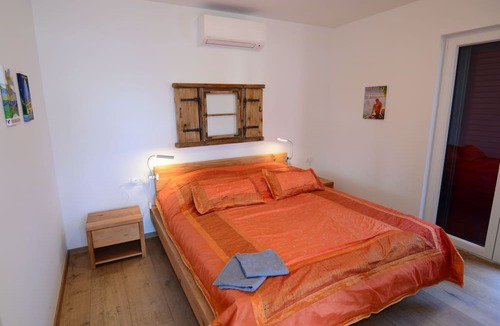 Seget Vranjica Apartment | Viva-by the sea-garden & terraces by Interhome