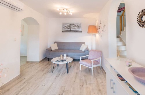 Hodilje House | Holiday Home Riva