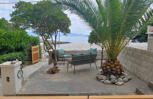 Stomorska Apartment | Beach Apartments Šolta