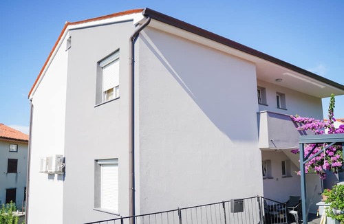 Izola Apartment | Studio Mia with free onsite parking in Izola