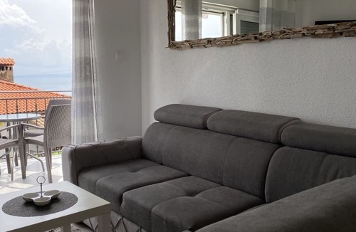 Liganj Apartment | Luxury Lovran Apartments With Swimming Pool