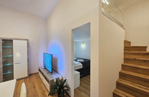 Ljubljana City Centre Apartment | Apartment Sviti Tour As Modern and quiet place by Town Hall with AC and WI-FI