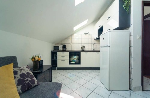 Petrcane Apartment | Apartment in Petrcane by the Sea