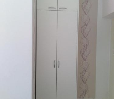 Cove Tri Zala (Zrnovo) House | Rooms Katica