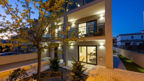 Kamen Apartment | Apartment with pool Ivano by Villas Guide