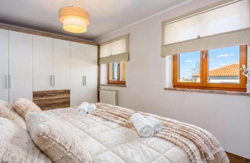 Koper Apartment | Double D Modern Family Apartment near Koper - Happy Rentals