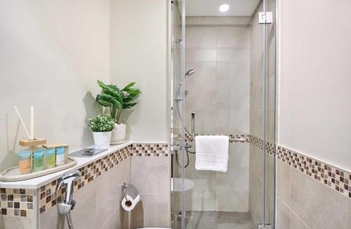 Downtown Dubai Apartment | Burj Khalifa Views, Prime Location, 1BDR Apt, Damac Vera Residences