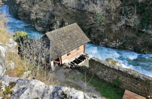 Dreznik Grad Apartment | Lorraine's cabin Plitvice