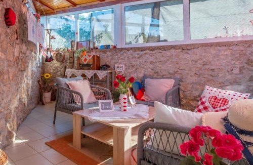Drnis Apartment | Stone & Story apartment - Near Krka National Park