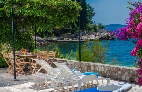 Plat Villa | Beach House Vesna al Mare
