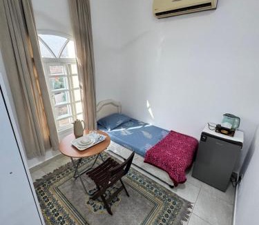 Seeb Hostel | Shams - Private rooms near Al-Mouj and Airport
