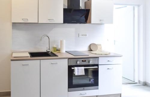 Sesvete Apartment | Comfy Studio For Four