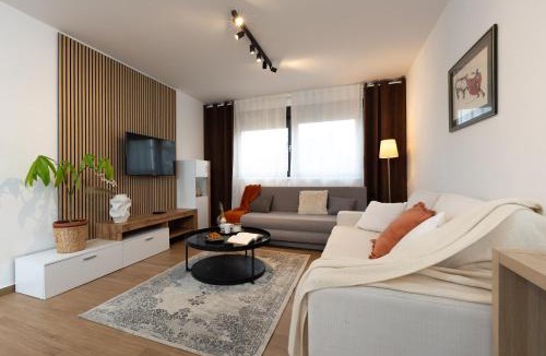 Varazdin Apartment | Secret Garden Apartman