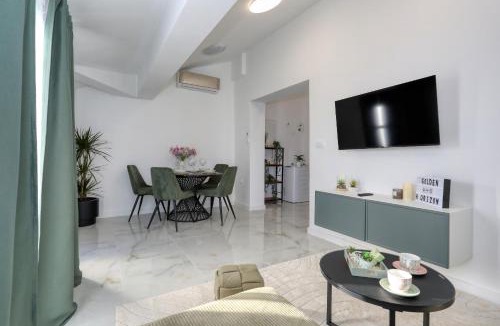 Turanj Apartment | Golden Horizon Residence-Peaceful Oasis with Pool Near the Sea