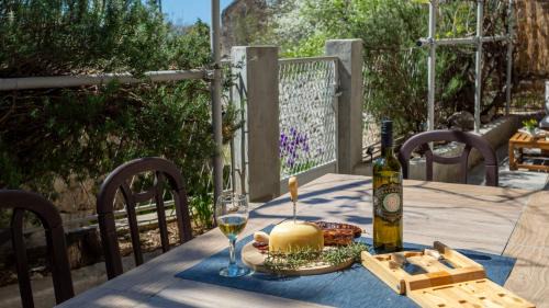 Jablanac Villa | Holiday home Vranjak by Villas Guide