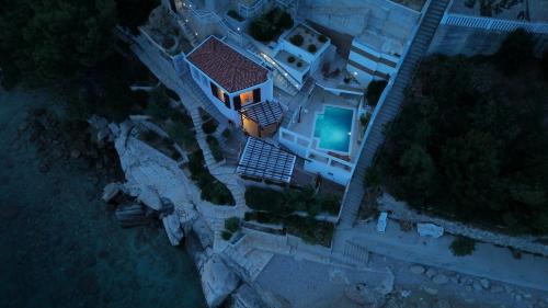 Stanici Villa | Duplex Laurentis - private pool - beachfront - newly built