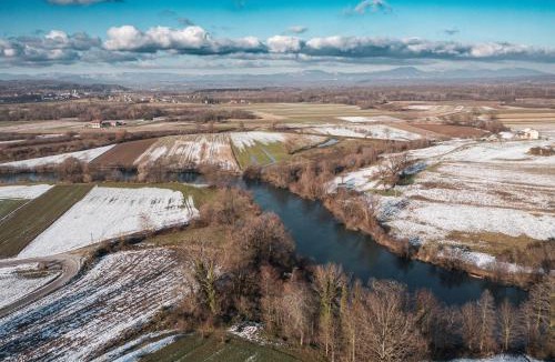 Karlovac House | Tiny House with Jacuzzi by the Dobra River near Karlovac by Destination GREEN Croatia