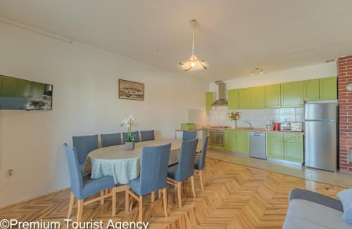 Ljubac Apartment | Ivans Garden Retreat