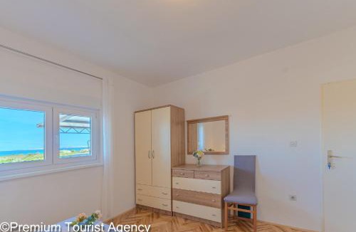 Ljubac Apartment | Ivans Garden Retreat