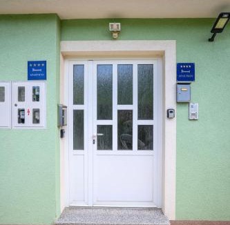 Bartici Apartment | Barba Ive - Sea View Apartment near Sveta Marina