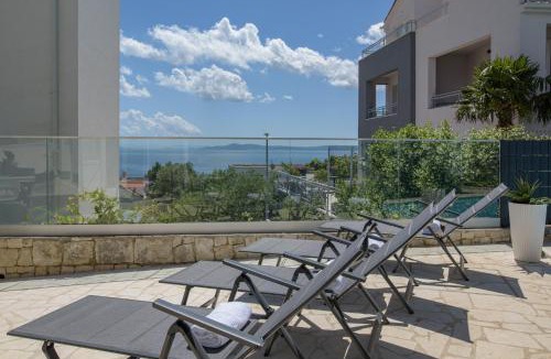 Okrug Gornji Villa | Luxury Villa, 40 sqm heated private pool, gym, Seaview, 200m to beach, 7 bedrooms