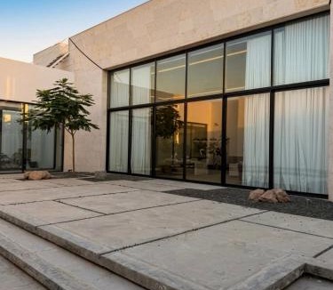Dubai House | Hummingbird Dubai