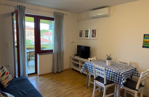 Porat Apartment | Apartments Daniela