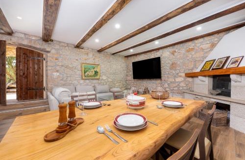 Sucuraj House | Authentic Dalmatian Stone House-Kameni dvori