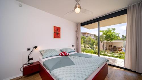 Palit Villa | Luxury villa Mar with infinity pool in Rab