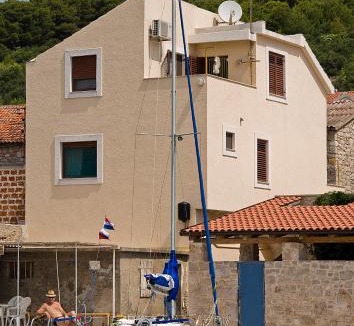 Prvic Luka Apartment | Sea View Apartment in Prvić Luka, 46m², Terrace