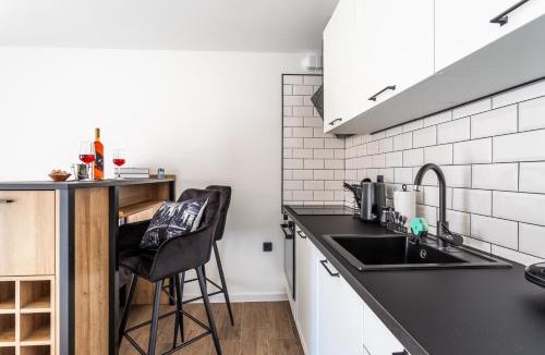 Kastel Stafilic Apartment | Studio Petar with private parking and balcony near the beach