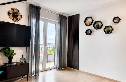 Rogoznica Apartment | Renovated Apartments Skorin