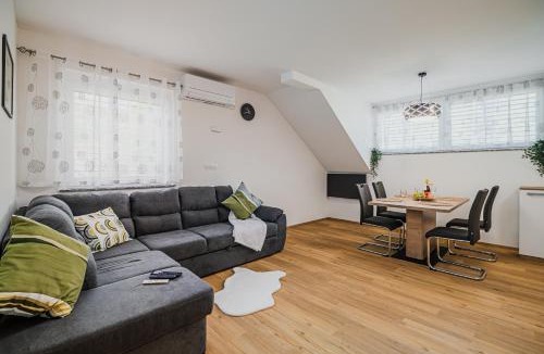 Cerklje ob Krki Apartment | Villa Loti Apartment With Private Hot Tub