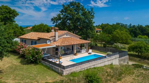 Melnica Villa | Villa Melnica by Villas Guide