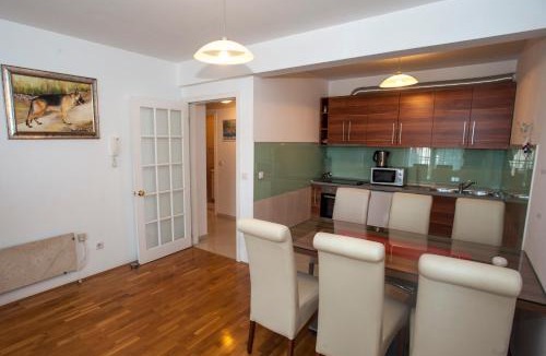 Dugis Apartment | Apartments M&M