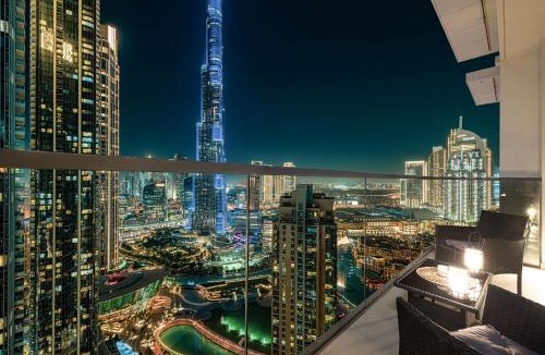 Downtown Dubai Apartment | Luxury Downtown 3 Bedroom and Maid Room Apartment with amazing Burj View and Private Jacuzzi on a large Balcony
