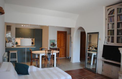 Istok Apartment | Apartments Natura Makarska with free parking