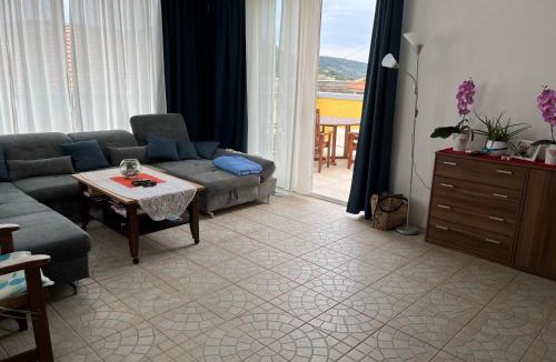 Tijesno Apartment | Kate's Home Tisno