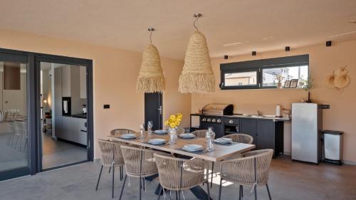 Tar Villa | Modern Villa Ava with outdoor pool in Tar