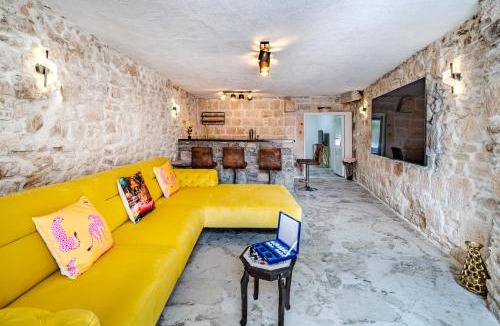 Milna (Brac) Villa | Luxury Villa Unikat with Seaview & Jacuzzi
