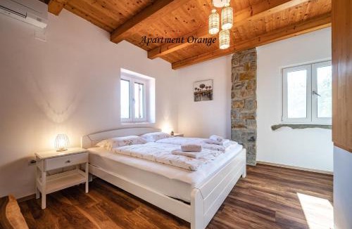Koper Apartment | Istrska kamnita hiša z velikim vrtom - Istrian Stone House with Big Garden