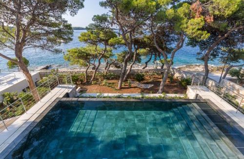 Hvar Villa | Magnificent Seafront Villa 10 Bedrooms Pakleni View