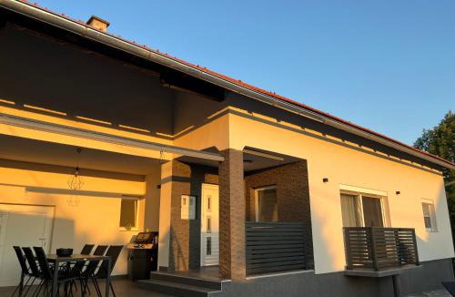 Barilovic Villa | House Karla - bazen, jacuzzi i sauna